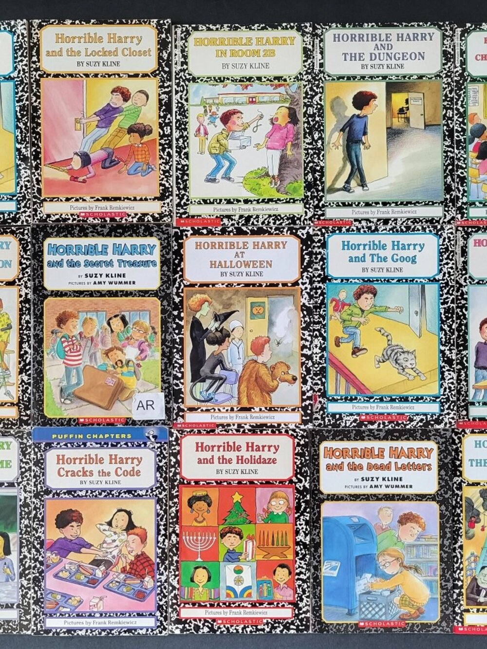 HORRIBLE HARRY LOT OF 15 SCHOLASTIC BOYS CHAPTER BOOKS BY SUZY KLINE CLEAN COND.